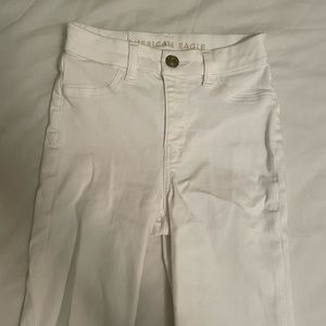 AE white wash jeans